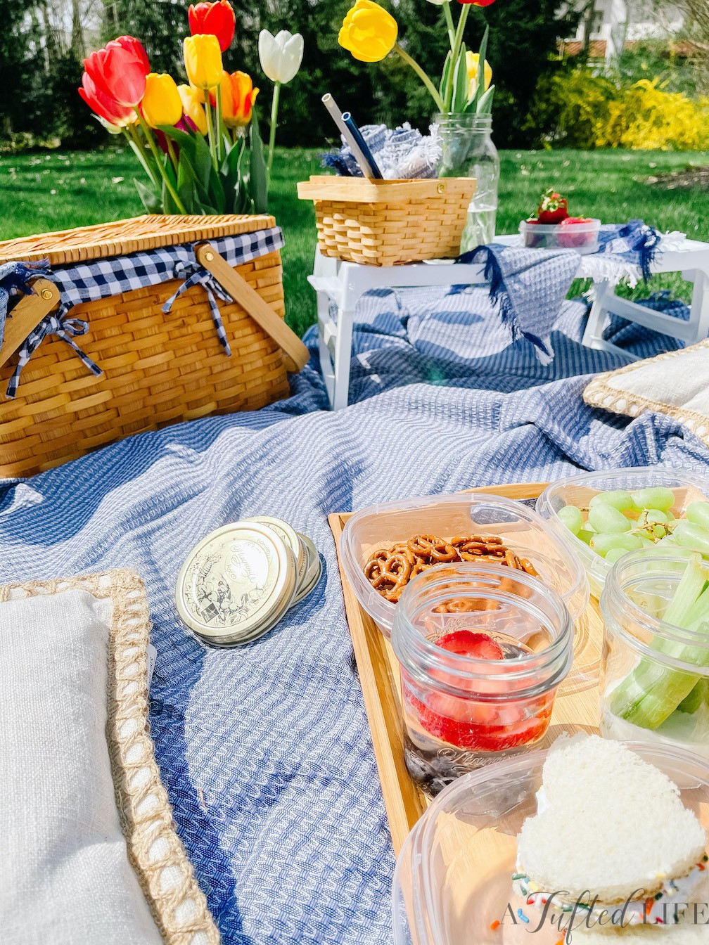 A Mommy & Me Picnic | A Tufted Life